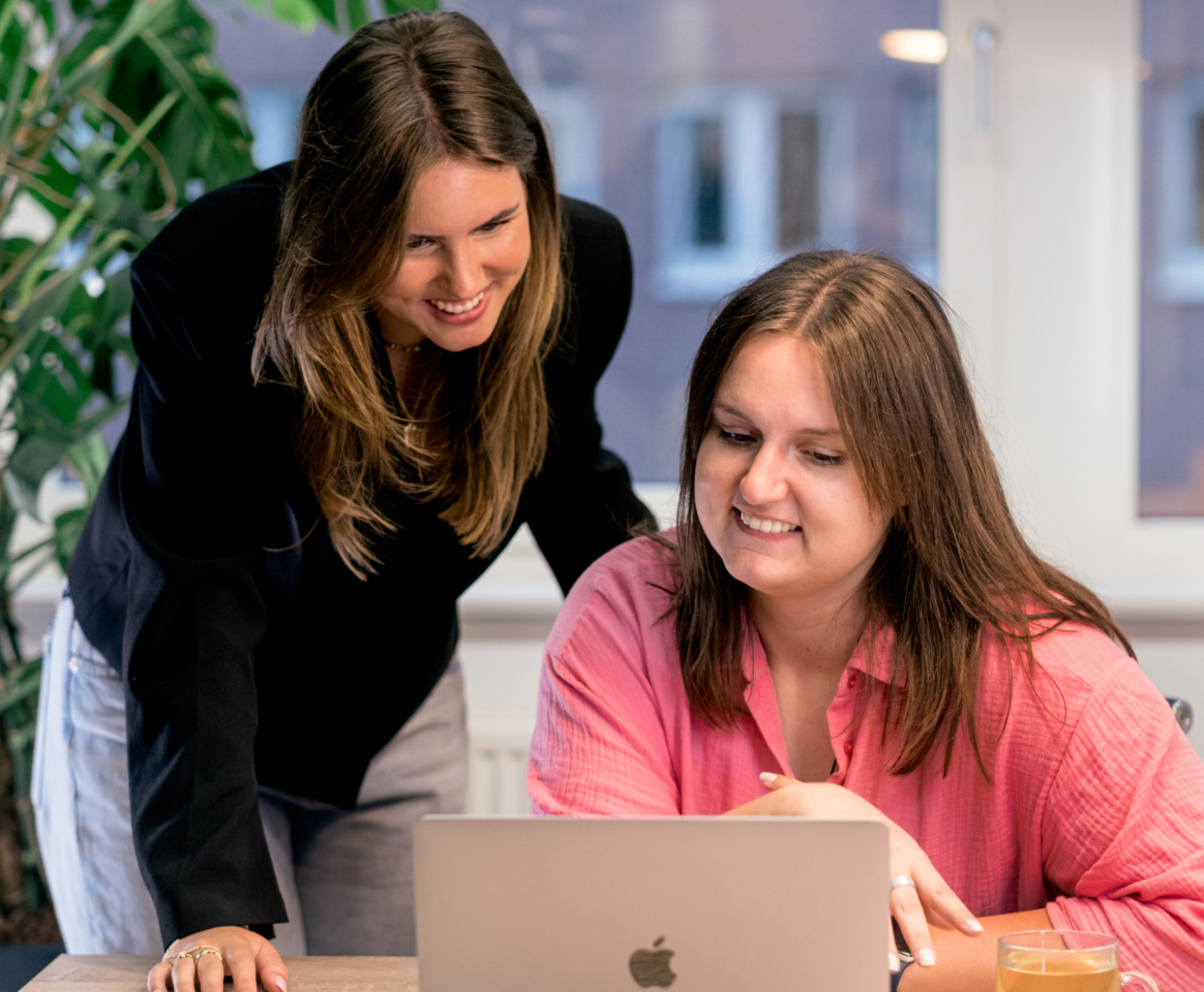 Marieke en Eline laptop